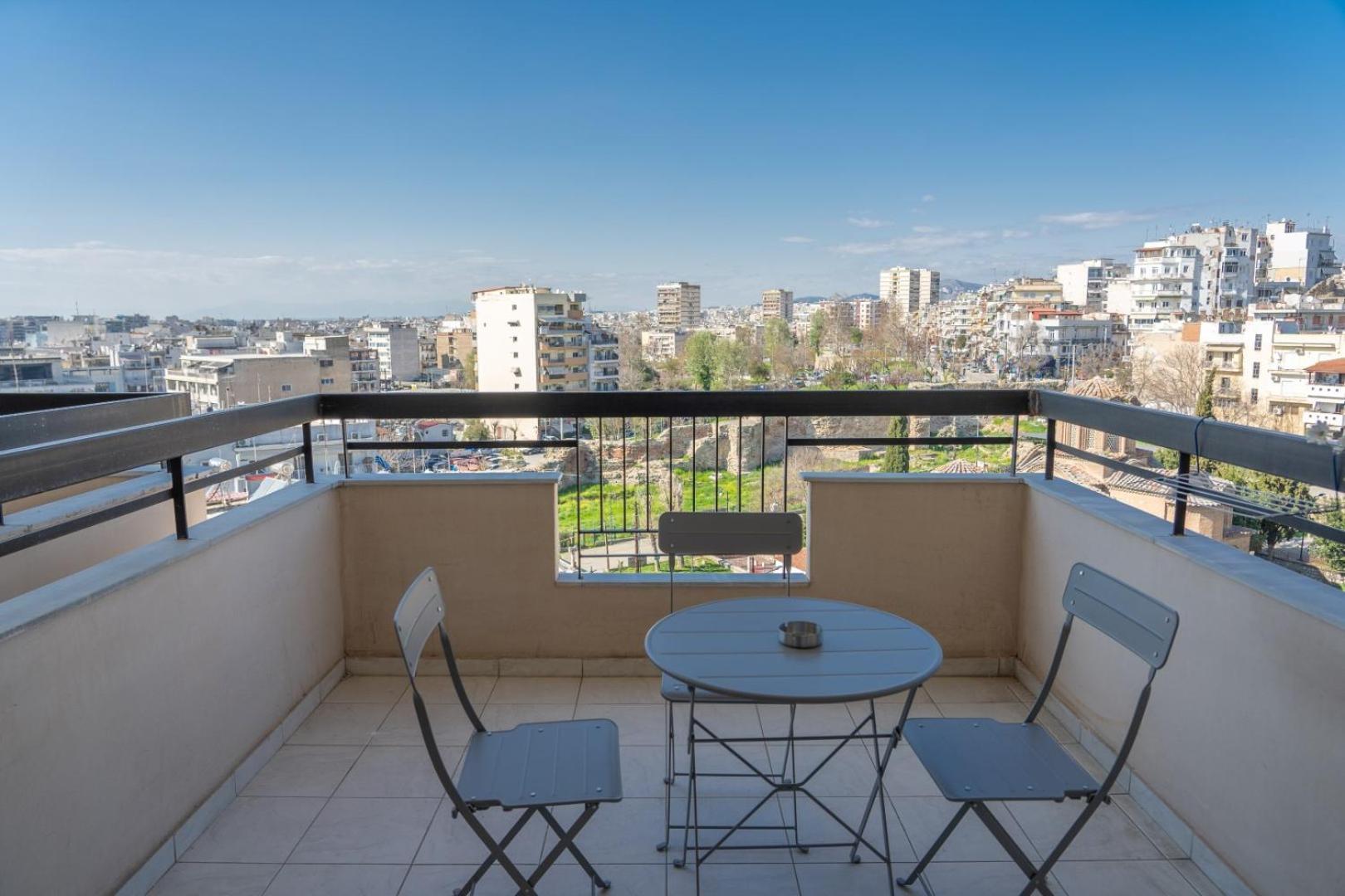 Kosmos Service Apartment Beautiful Studio 3 With Additional Cost Parking Tessalónica Exterior foto