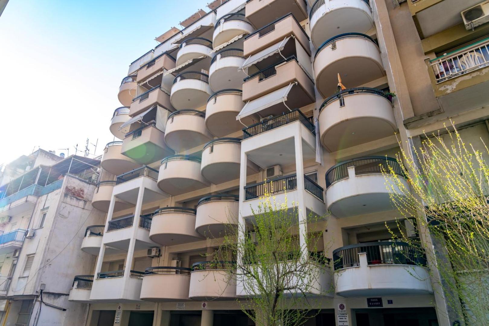 Kosmos Service Apartment Beautiful Studio 3 With Additional Cost Parking Tessalónica Exterior foto